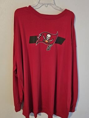NWOT Tampa Bay Buccaneers Red Long Sleeve Tee Size 4X